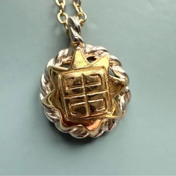 💎🎉Host Pick🎉💎 Givenchy Gold and Silver Two-Toned Sun Necklace With Logo, RARE! - Picture 5 of 10